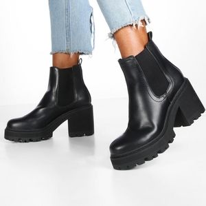 Chunky cleated platform chelsea boots